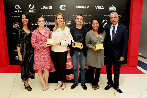 Ana Lopez, María Emilia Rinaudo, Elsa Turull, Johnny Morales Jr., Luguely Cunillera y José D´Laura