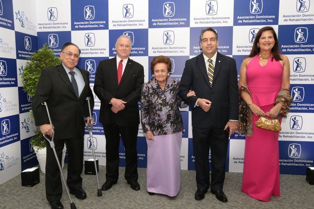 Celso Marranzini, Arturo Pérez Gavino, Mary Pérez viuda Marranzzni, Eduardo Tolentino  y Sonia Villanueva.