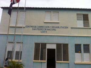 Identifican a 5 internos recapturados que se habían fugado del CCR San Pedro de Macorís