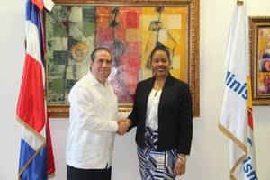 Ministro de Turismo se reúne con su homóloga de Haití 