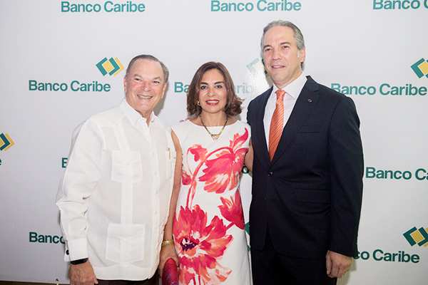 Frank Rainieri, Haydée Rainieri y  Dennis Simó Álvarez.