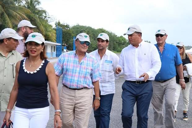 Frank Rainieri en visita a Izabal, Guatemala