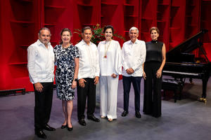 Franklin León, Silvia Corrie, Fernando Arturo León, Maria Amalia León, Alfonso Aguayo, Isabel León.