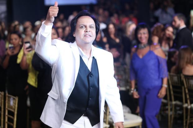 Leonel Lirio vistió de blanco la pasarela de Dominicana Moda