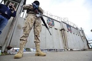 R.Dominicana despliega 7.200 tropas en la frontera ante crisis en Haití­