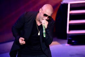 Maluma, Wisin y Yandel encienden con música urbana Altos de Chavón