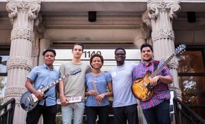 Los estudiantes José Reuel Diaz, Santiago Cuadra, Génesis Pérez, Esli Durano Jr y Jorge Amaury Cabral.