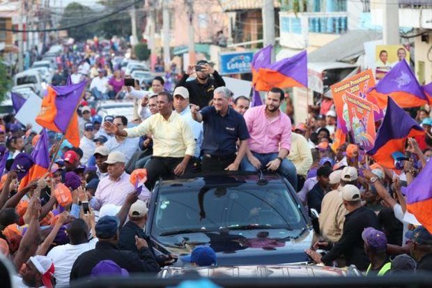 Gonzalo reitera su confianza en JCE y pide acudir a votar en orden a las elecciones de febrero y mayo.