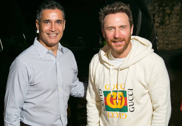 Andrés Pichardo Rosenberg, presidente del hotel Casa de Campo, junto a David Ghetta 