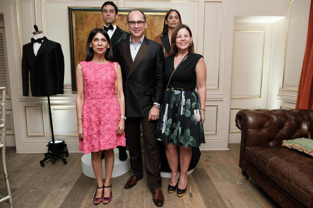 Gina Lopez Nunez , Ana Sofia Cordero y Motserrat Puig.