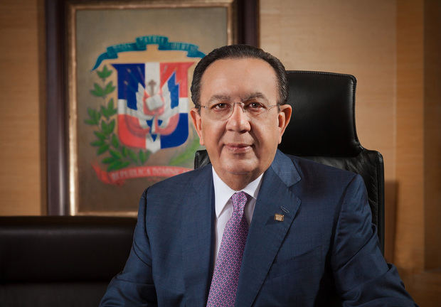 El Gobernador del Banco Central, Héctor Valdéz Albizu.