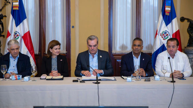  Reunión con todos los organismos de emergencia,