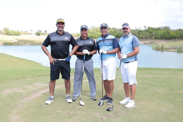 Miguel Yarull, Enriquillo Beato, Dennis Batista y Nestor Guzmán.