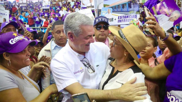 El precandidato presidencial del Partido de la Liberación Dominicana, PLD,  Gonzalo Castillo.