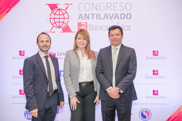 Gonzalo Vila, Eliana Díaz y Oscar Moratto