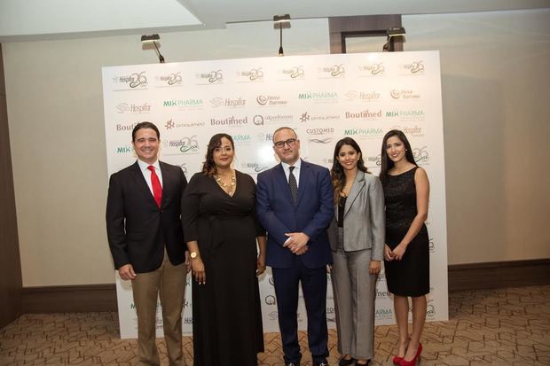  Tomás Lebrón, Angélica Gaviria, Rafael Pérez Barroso, Carolina Pérez y María Pérez.