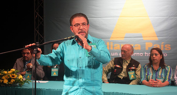 Moreno, elegido candidato presidencial, promete sacar al PLD del poder
 