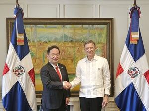 Samsung fortalece lazos con R. Dominicana y busca apoyo para la candidatura de Busan como sede de la Expo Mundial 2030