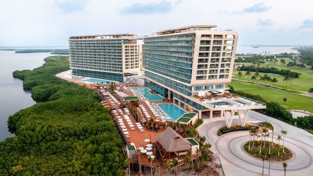 HYATT Vivid Grand Island.