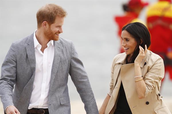 En la imagen, el príncipe Harry (i) y Meghan (d), duques de Sussex. 