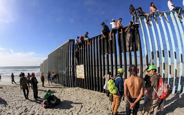 Migrantes centroamericanos alcanzan la frontera México-Estados Unidos