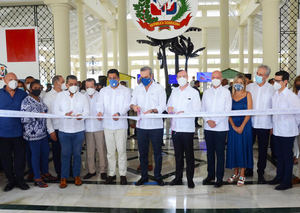 El Presidente Luis Abinader reinaugura el hotel Bahia Principe Grand El Portillo