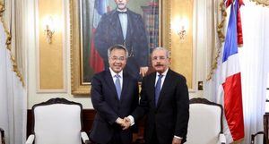 Viceprimer ministro chino realiza visita de cortesía a presidente Medina 