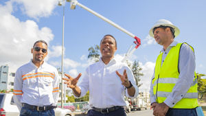 Gobierno inicia iluminación de la autopista 30 de Mayo