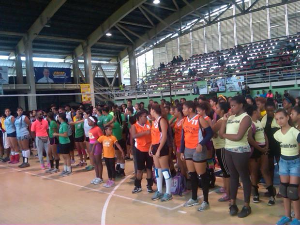 Con la participación de más de 500 atletas inauguran torneo Voleibol Alcarrizos 2017