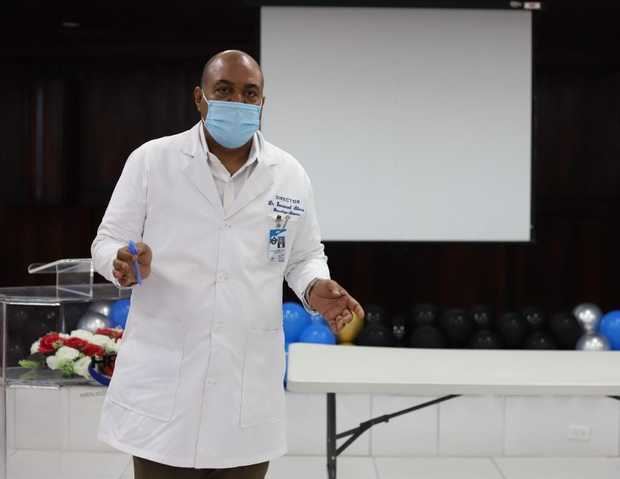 Director Hospital Moscoso Puello, doctor Enmanuel Silverio, recomendó a la ciudadanía llevar una alimentación balanceada