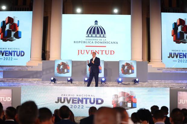 Presidente Abinader preside Premio Nacional de la Juventud 2022.