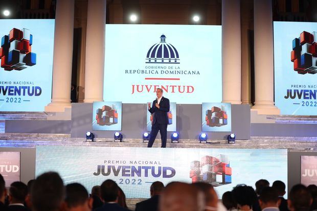 Presidente Abinader preside Premio Nacional de la Juventud 2022.