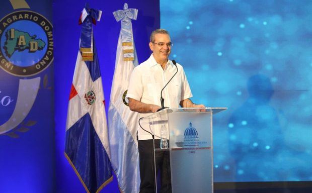 Presidente Abinader anuncia en congreso respaldo a reforma  del IAD.