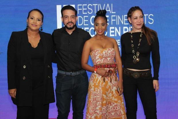 Zumaya Cordero, Elvis Eliut, Fidia Peralta y Alexandra Guerrero, en la apertura del festival de cine.
