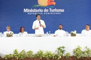 Ministro de Turismo inaugura reconstrucción de infraestructuras viales en Las Terrenas, Samaná
