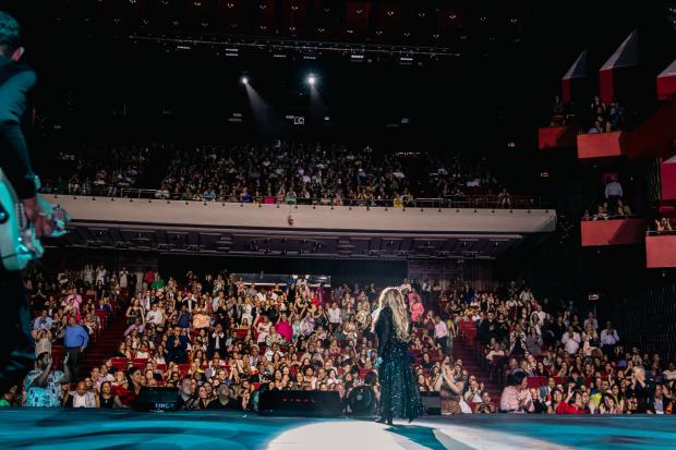 Ednita Nazario, la reina agradecida en laureado concierto en el Teatro Nacional