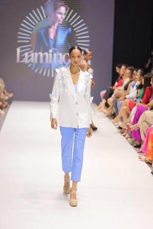 Yasmín Rodríguez ilumina el FWRD2024 con su colección ‘Luminosa”