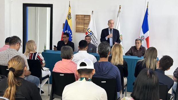 Max Puig también realizó la Conferencia titulada “Políticas de Mitigación y Adaptación al Cambio Climático