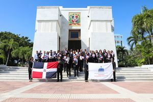 Tesorería Nacional deposita ofrenda floral en el 180 aniversario de la Independencia Dominicana