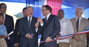 En Barahona, presidente Danilo Medina entrega tres nuevos y ampliados centros educativos