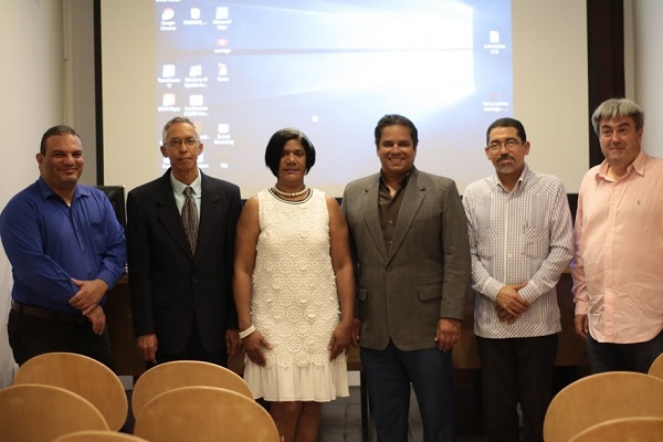 De izquierda a derecha, Leonardo Díaz, Julio Minaya Santos, Máxima Hernández, Edickson Minaya, Javiel Elena Morales, Román García Fernández.