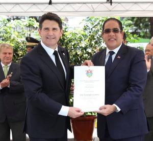 Alcalde de la Ciudad de Guatemala reconoce Embajador Dominicano