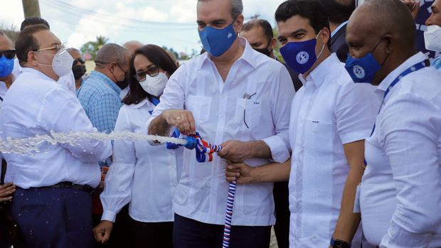 Presidente Abinader inaugura en Hato Mayor sistema de agua potable en beneficio de 6,500 comunitarios.