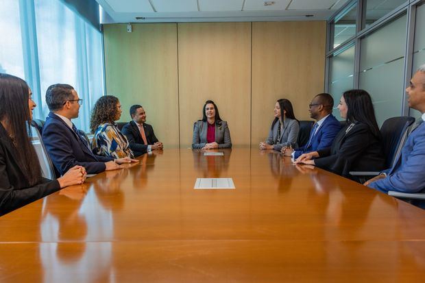 La señora María Angélica Haza, auditora general, junto miembros
del equipo que integran el Área de Auditoría Interna del Grupo Popular.