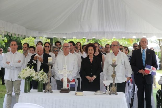  Oscar Imbert Tesson, Giralda Busto viuda Imbert y Eduardo Domínguez Imbert. 