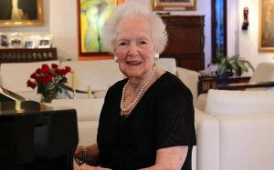 A sus 99 años, "Manana" recibe con satisfacción ser española y marquesa