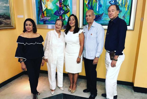 Henriette Wiese, Atala Incháustegui, Amalia Incháustegui de Hernández, Carlos Báez y Geo Ripley.
