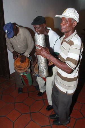 Parte de los grupos folclóricos que participaran en la exposición artística y cultural denominada “Expo Cultura: el sur en Santo Domingo