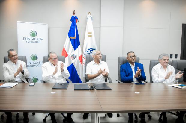 Instituciones firman acuerdo para construir un nuevo centro educativo en la región Este del país