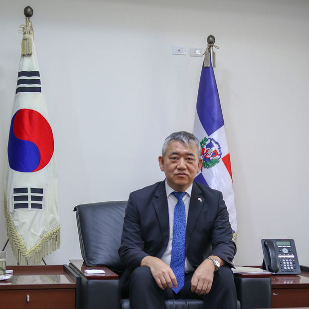 Byung-Yum Kim, embajador de República Dominicana en el país. 